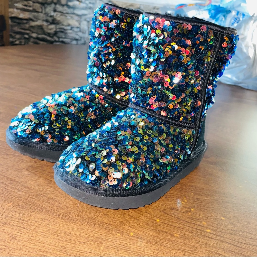 Kids UGG Australia Classic Stellar Sequin Black Wool Boots US 12